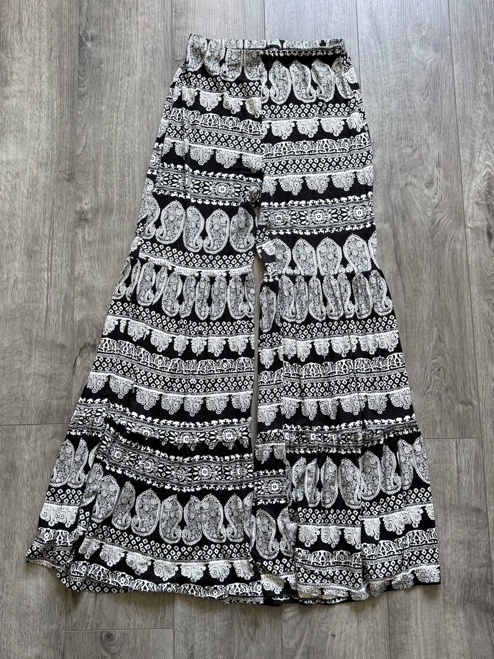Fashion Nova Black & White Paisley Flared Palazzo Pants